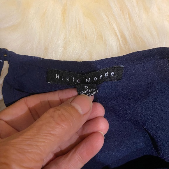 Navy blue blouse with ruffle sleeves by Haute Monde size Small - Picture 5 of 7